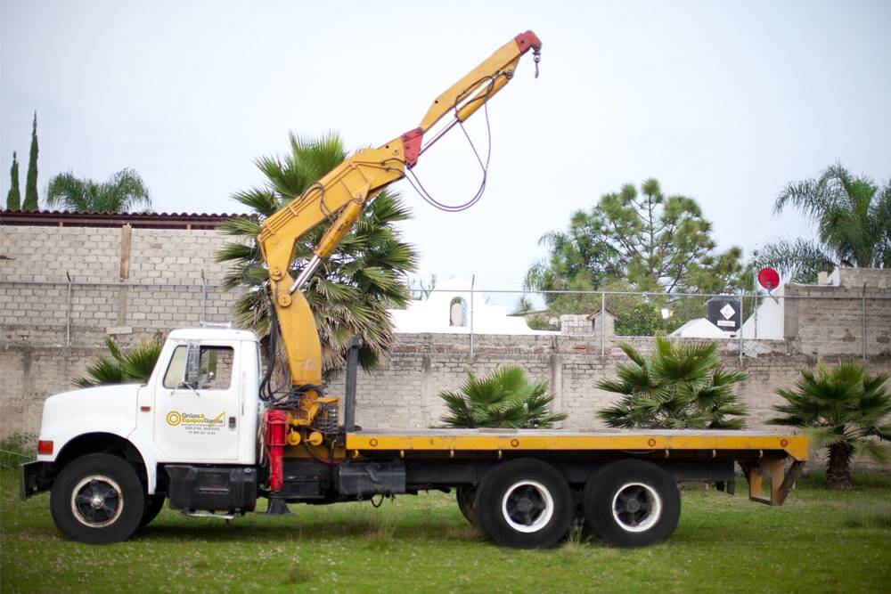 GRÚA HIAB. TIPOS, CARACTERISTICAS Y VENTAJAS