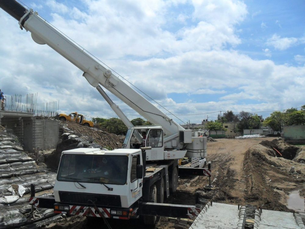 CARACTERÍSTICAS DE LAS GRUAS ALL TERRAIN (TODO TERRENO)