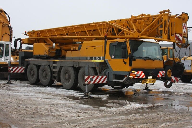 grua liebherr ltm 1080