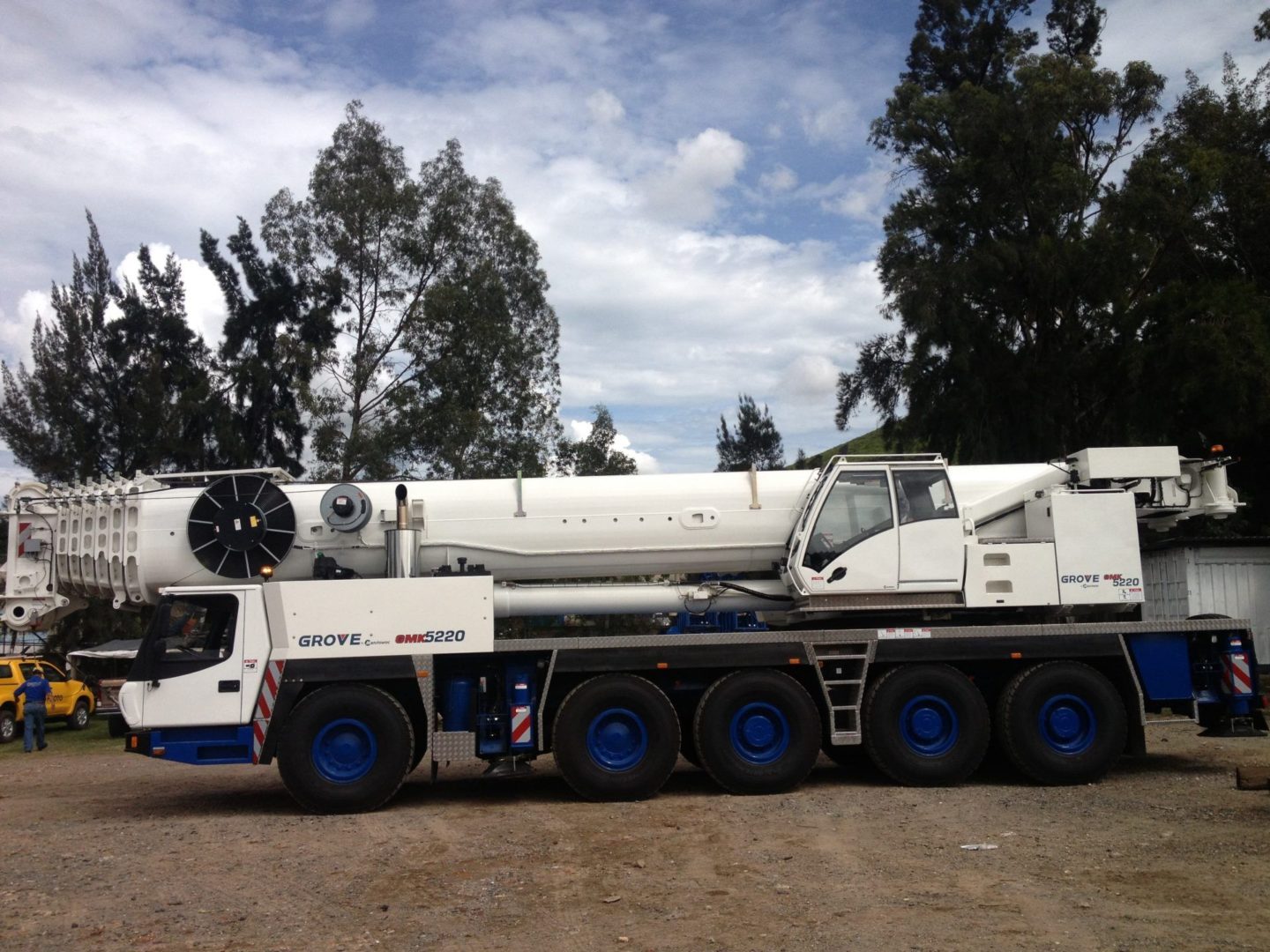 GRUA GROVE GMK5275 275 TONELADAS