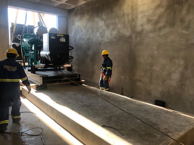 MANIOBRAS DE MAQUINARIA EN SECHISA CONSTRUCCIONES