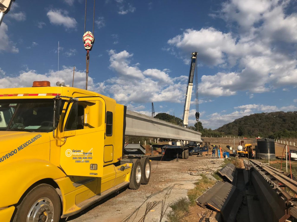 transporte y montaje de TRABES PREFABRICADAS